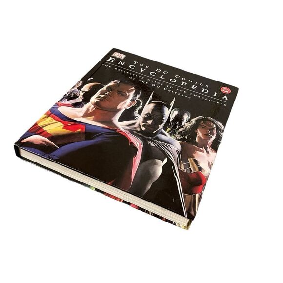 2004 The DC Comics Encyclopedia Definitive Guide/DC Universe Graphic Novel - Picture 3 of 3